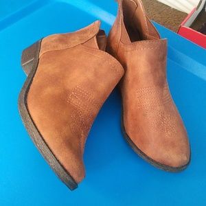🎉🎉Price Drop🎉🎉Steve Madden booties